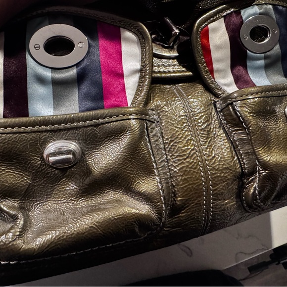 Coach Peyton Legacy - Picture 10 of 12